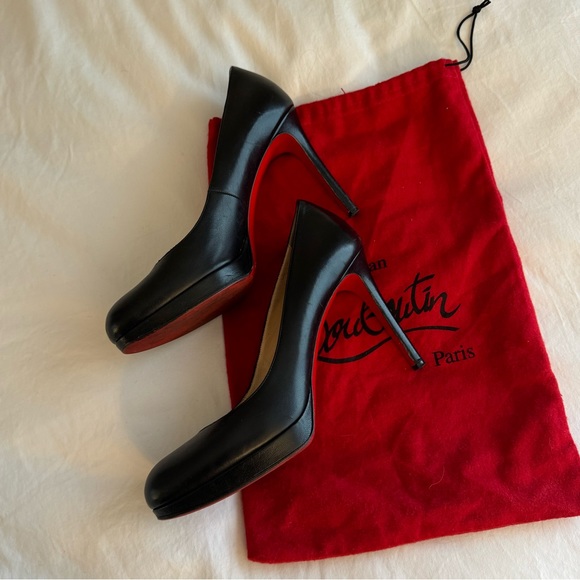 Christian Louboutin Shoes - Christian Louboutin Black Classic Red Sole Pumps Size 38 US 8 with dust bag